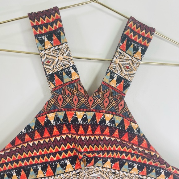 Forever 21 3X Plus Size Tribal Print Cropped Top - Picture 4 of 8